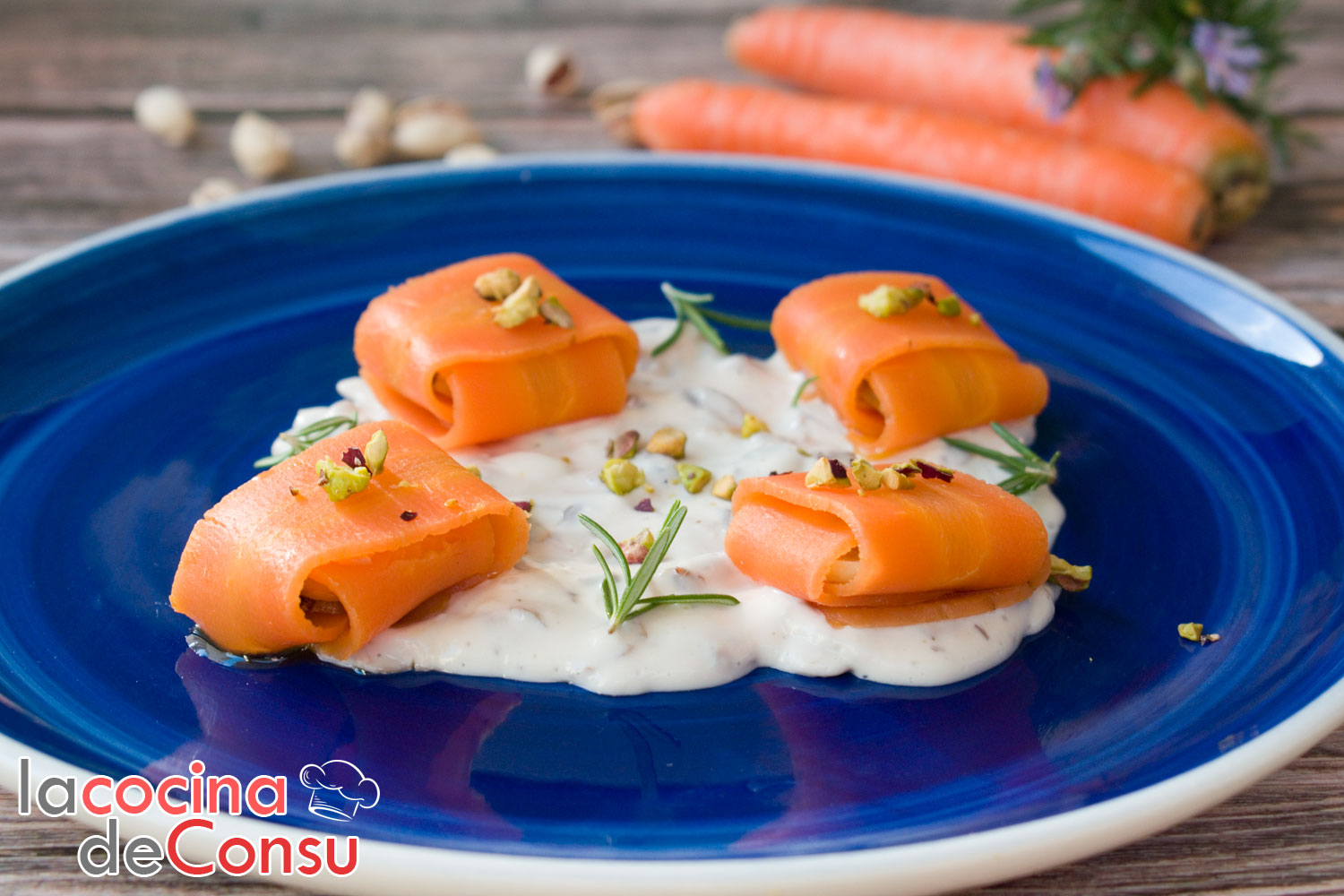 Raviolis de zanahoria con crema de champiñón y romero